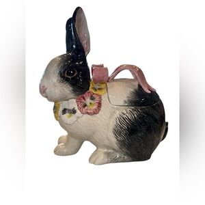Vintage Fitz Floyd Pansy Parade 1995
Rabbit Cookie Jar Hand painted